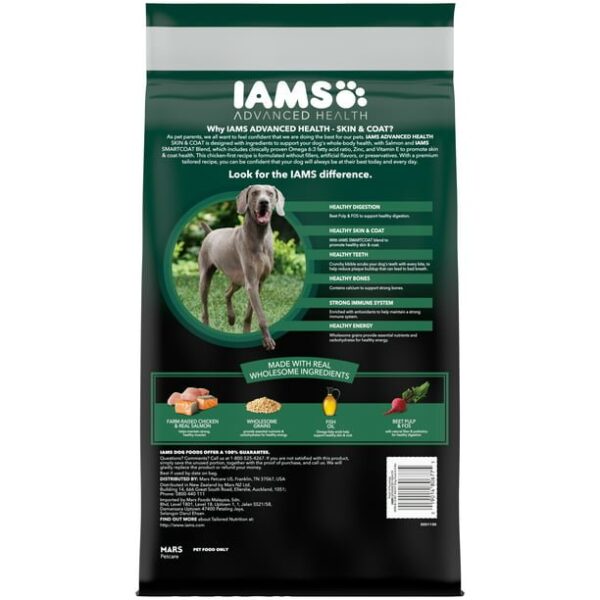 IAMS Advanced Health Skin & Coat Chicken and Salmon Dry Dog Food for Adult Dog, 6 lb. Bag - Image 3